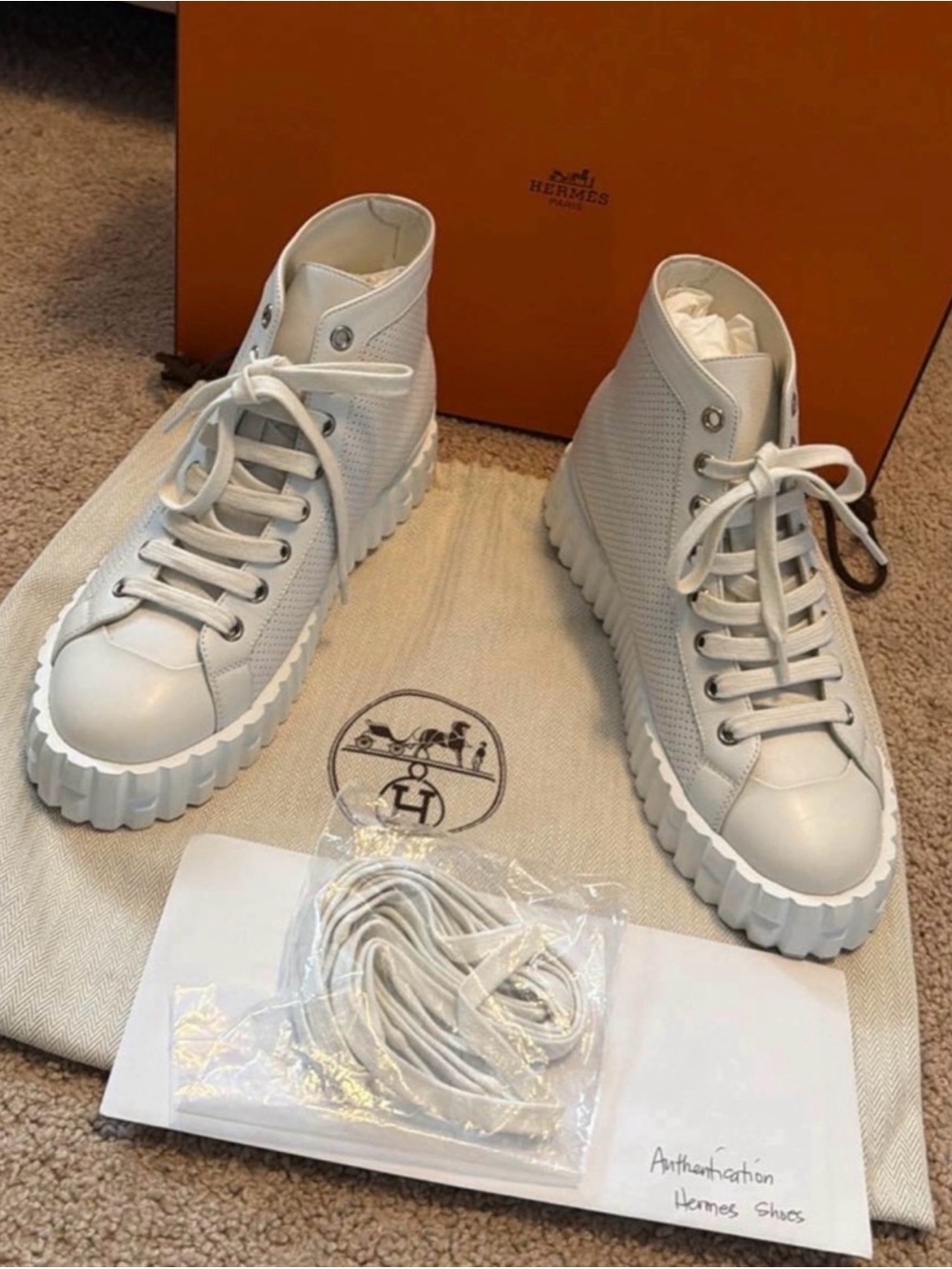 HERMÈS